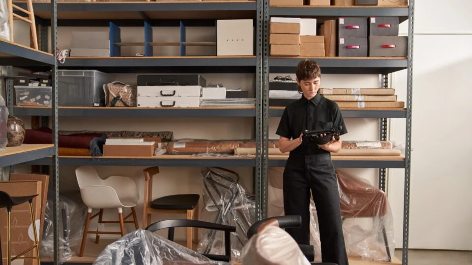 Customer service scanning product codes, picking and packing online orders, analyzing data and managing inventory in the storeroom. Keywords: One person; furniture; Connected Store; modern commerce experiences; rugged tablet; secure; Dynamics 365; small business; order fulfillment
