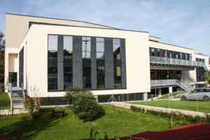 Die Hochschule für Wirtschaft und Umwelt (HfWU): neu Gebäude