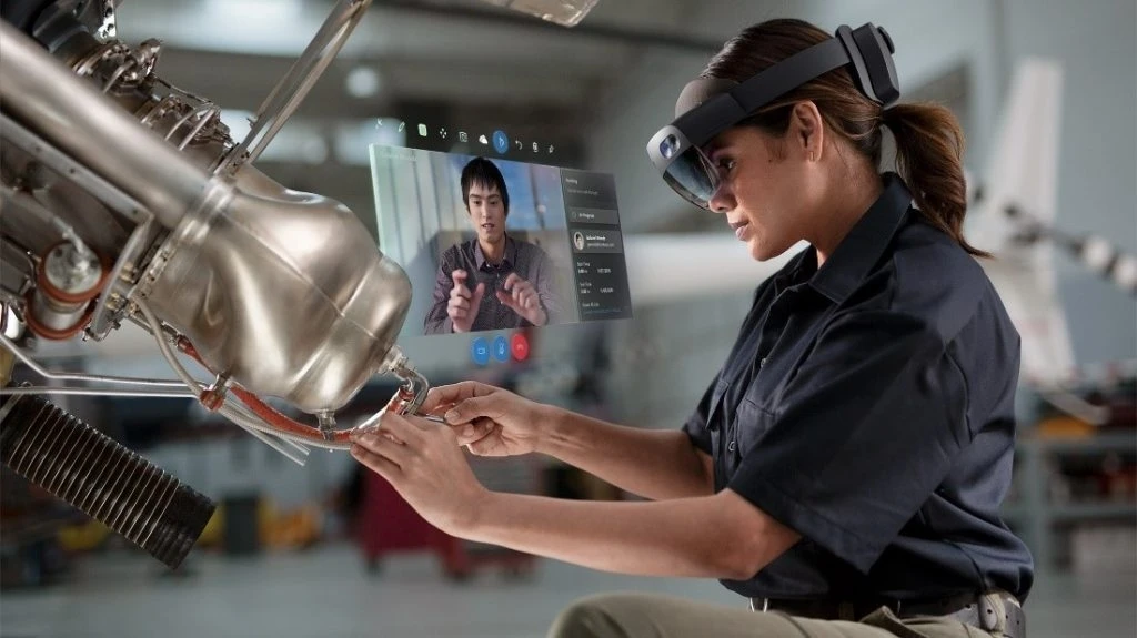 Enhance your Dynamics 365 mixed reality experiences on HoloLens 2 -  Microsoft Dynamics 365 Blog